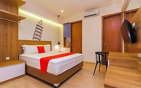 Reddoorz Plus @ Cbd Bintaro